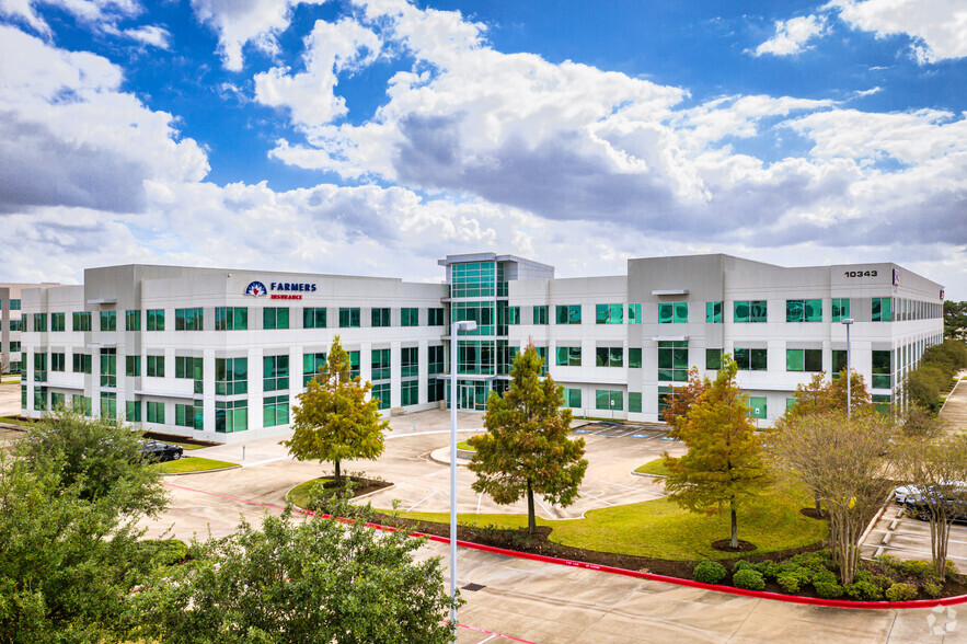 10343 Sam Houston Park Dr, Houston, TX for lease - Primary Photo - Image 1 of 14