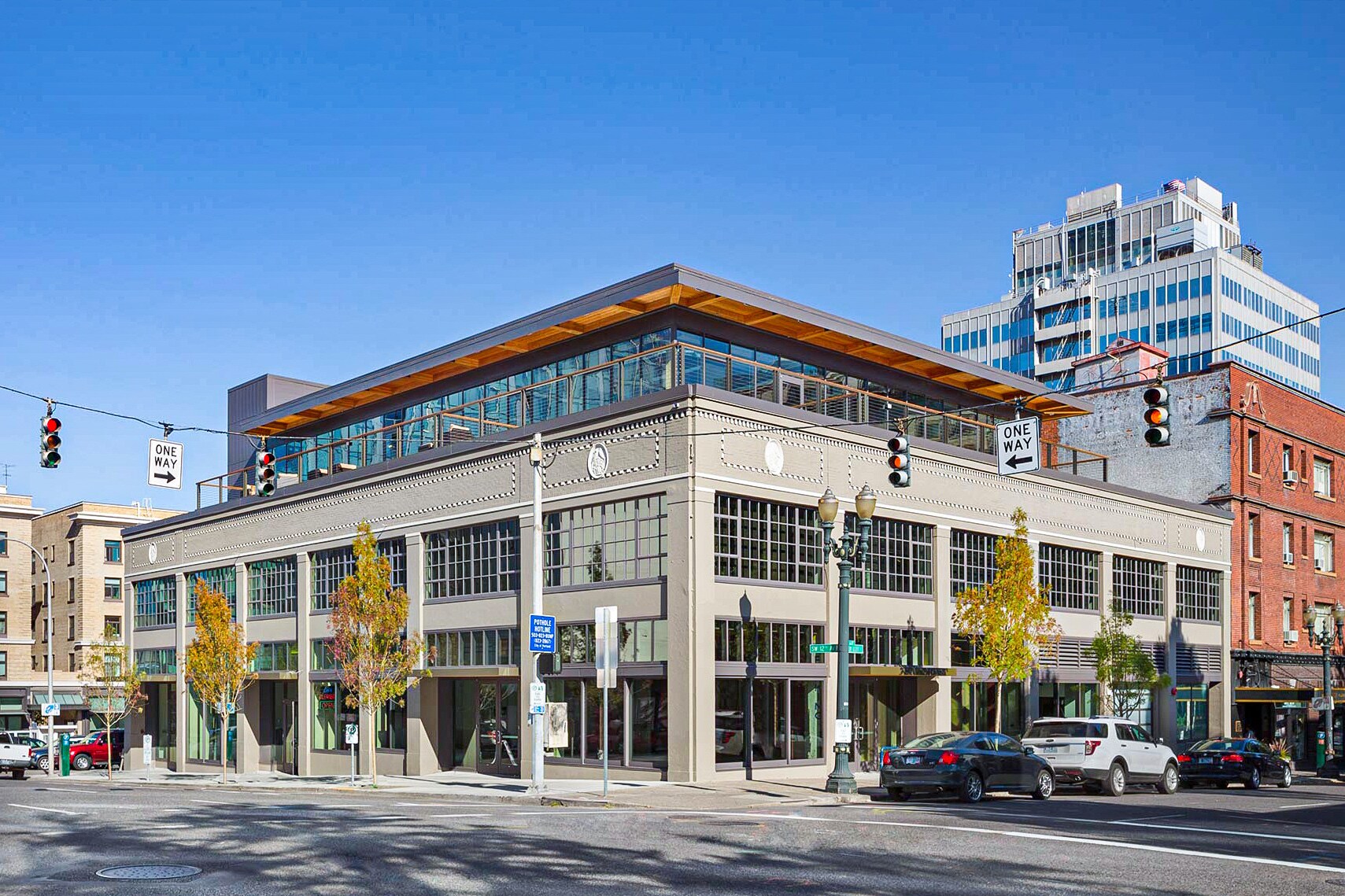 560 SW 12th Ave, Portland, OR for sale Building Photo- Image 1 of 1