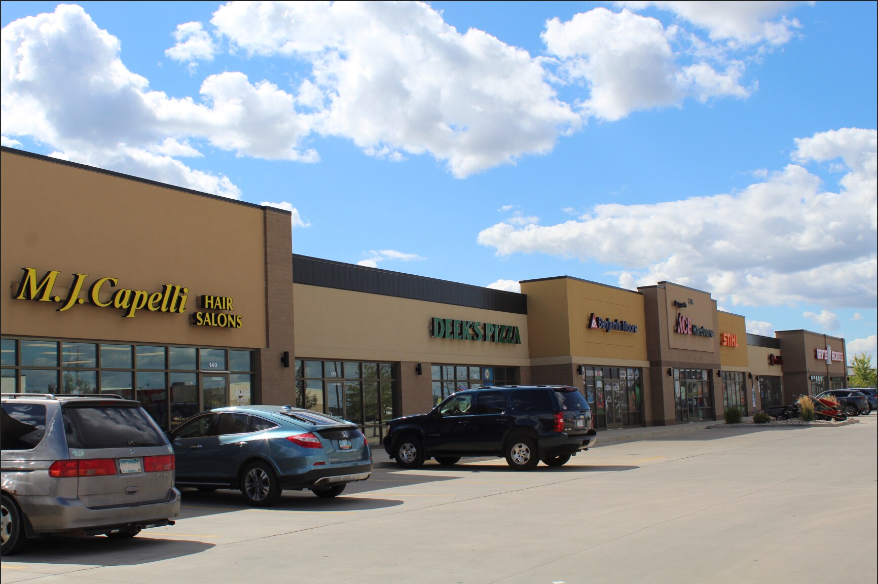 635 32nd Ave E, West Fargo, ND for sale Building Photo- Image 1 of 1