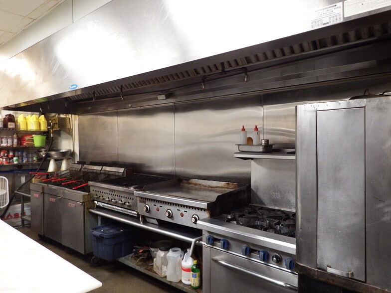 3108 New Butler Rd, New Castle, PA for sale - Interior Photo - Image 3 of 4