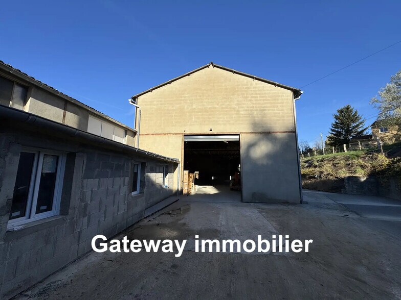 Industrial in Abrest for sale - Building Photo - Image 3 of 14