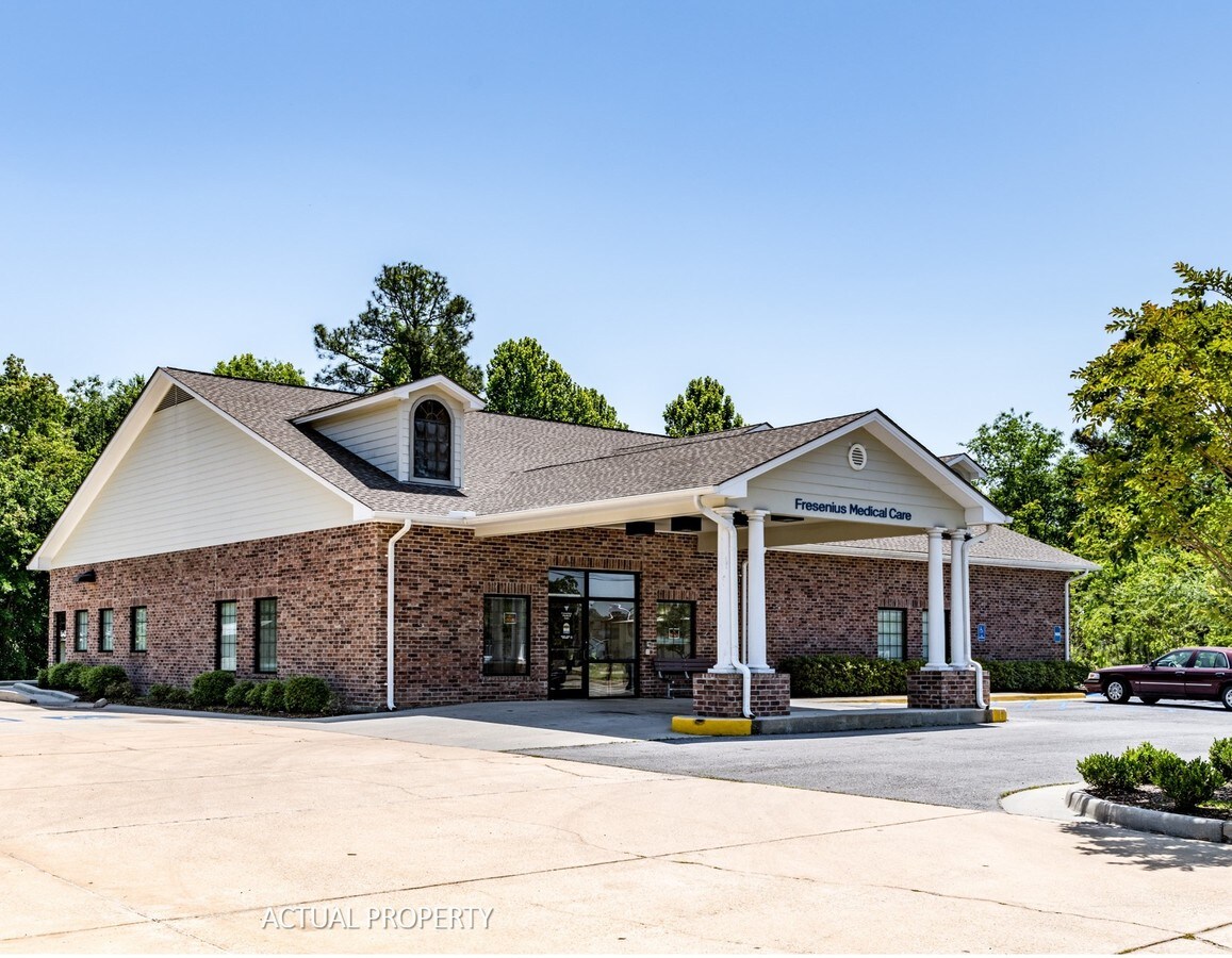 10374 Lamey Bridge Rd, Diberville, MS 39540