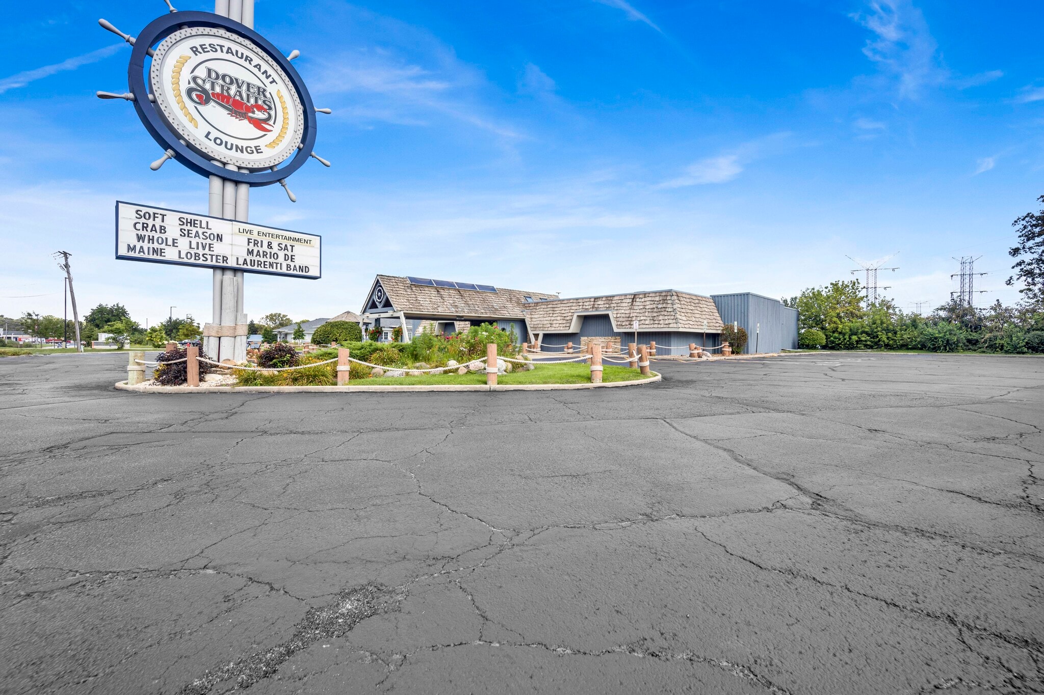 890 E US Highway 45, Mundelein, IL for sale Primary Photo- Image 1 of 34