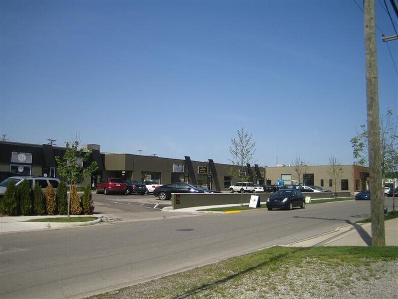 2121-2175 Cole St, Birmingham, MI for sale - Building Photo - Image 1 of 1
