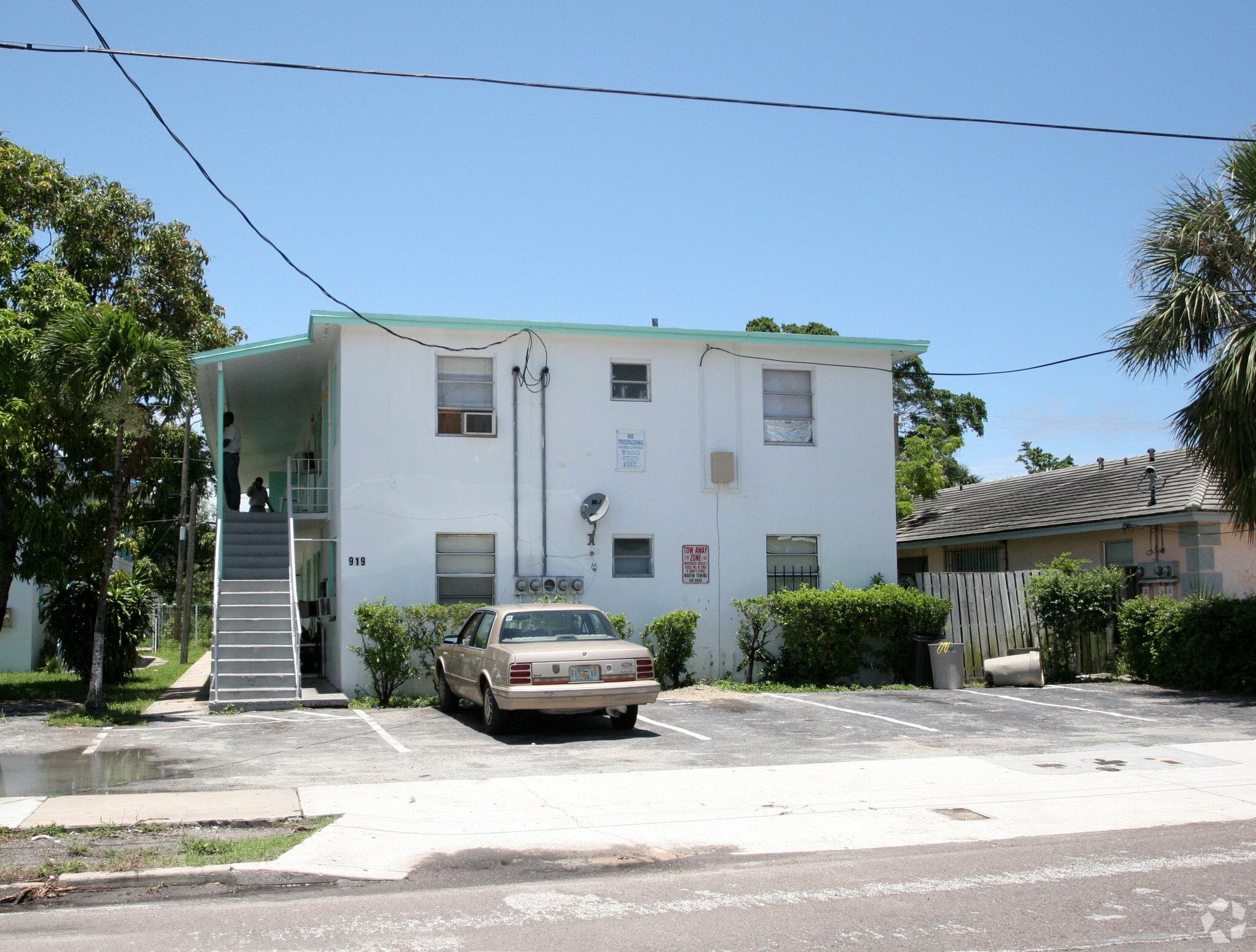 919 6th St, West Palm Beach, FL for sale Primary Photo- Image 1 of 17