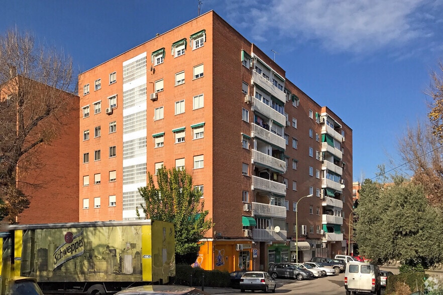 Calle Carlos Arniches, 2, Móstoles, Madrid for lease - Building Photo - Image 3 of 3