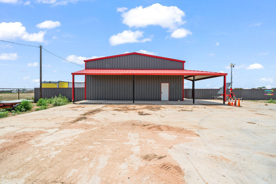 12110 Private 2400 Rd, Lubbock, TX for sale - Building Photo - Image 2 of 24