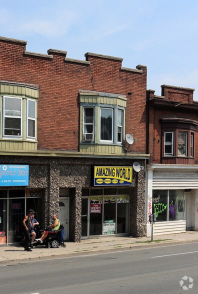 599 King St E, Hamilton, ON for lease - Building Photo - Image 2 of 6