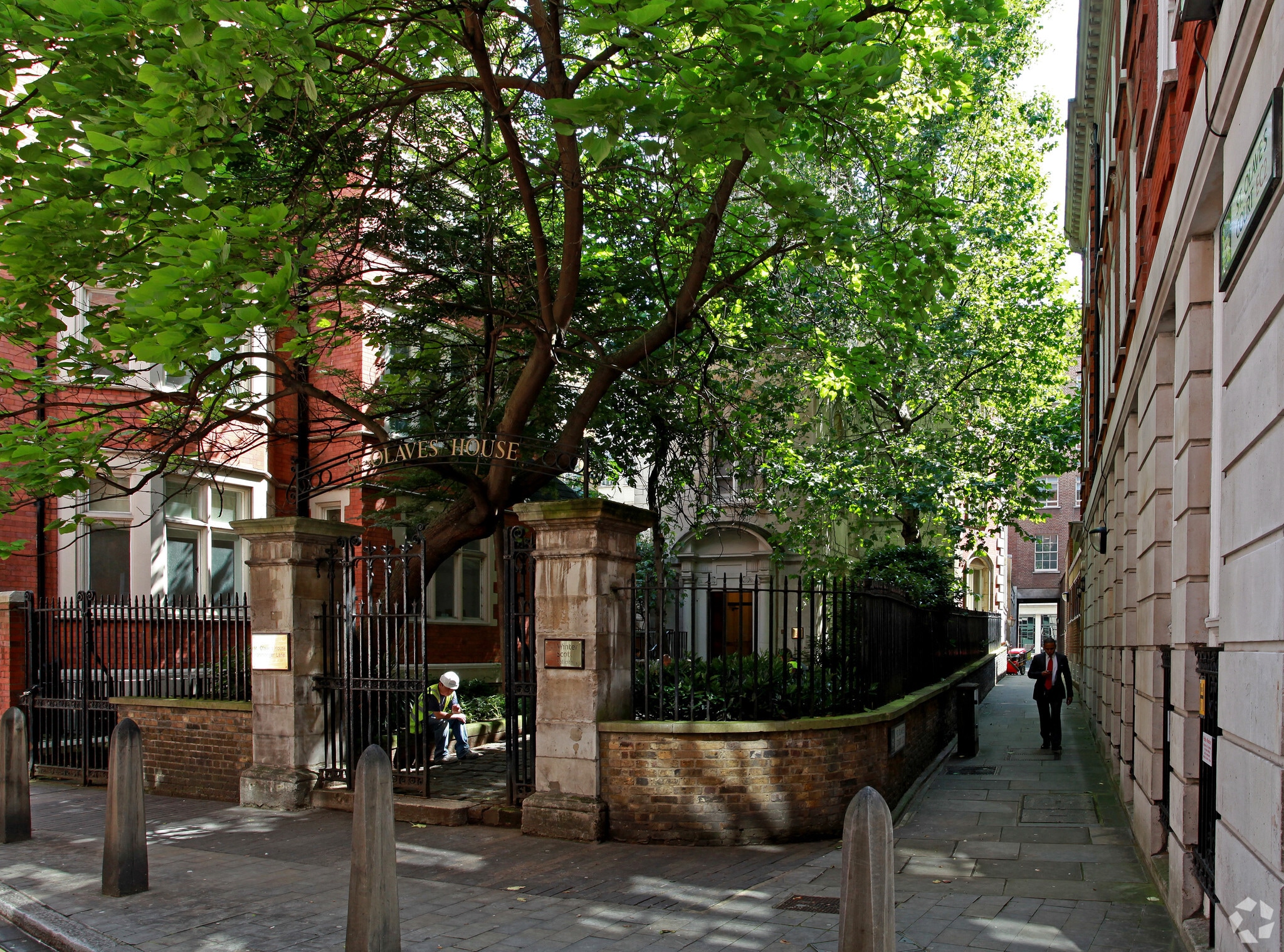 9A Ironmonger Ln, London for sale Primary Photo- Image 1 of 1