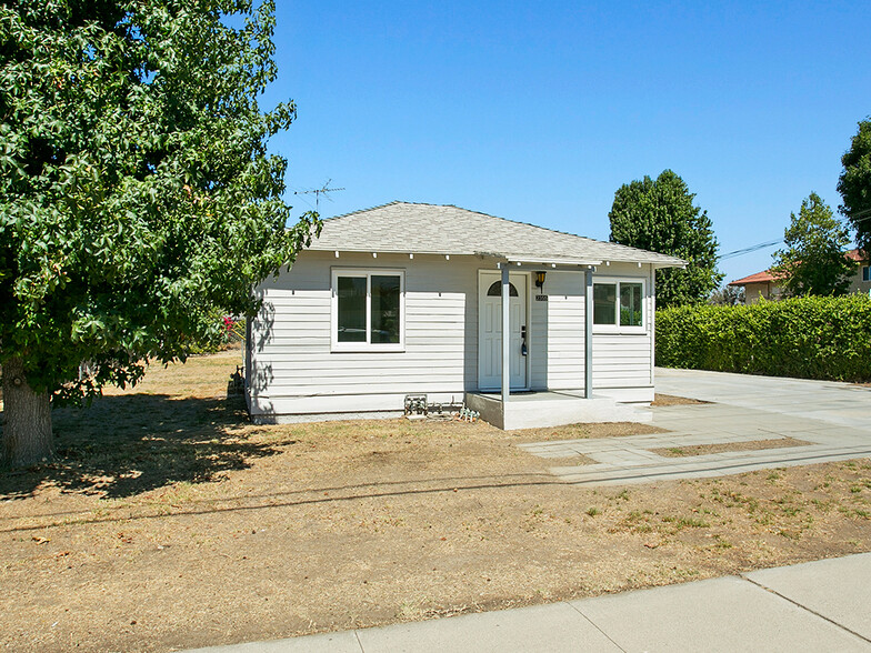 2355 Royal Ave, Simi Valley, CA for sale - Primary Photo - Image 1 of 1