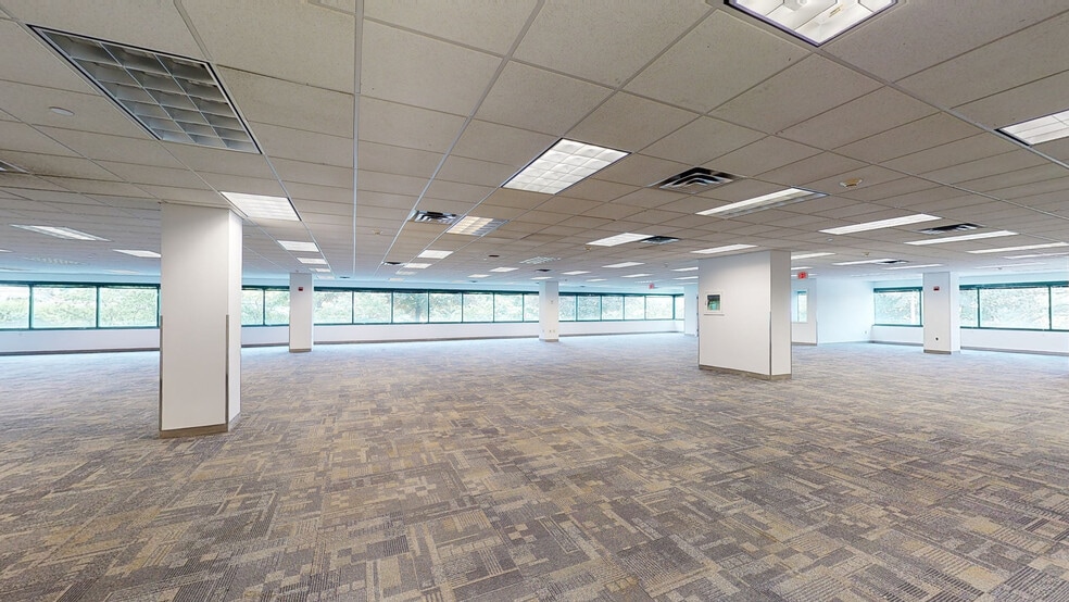 565 Taxter Rd, Elmsford, NY for lease - Matterport 3D Scan - Image 2 of 19