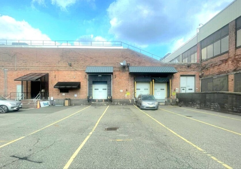 200 Elmora Ave, Elizabeth, NJ for lease - Building Photo - Image 2 of 5