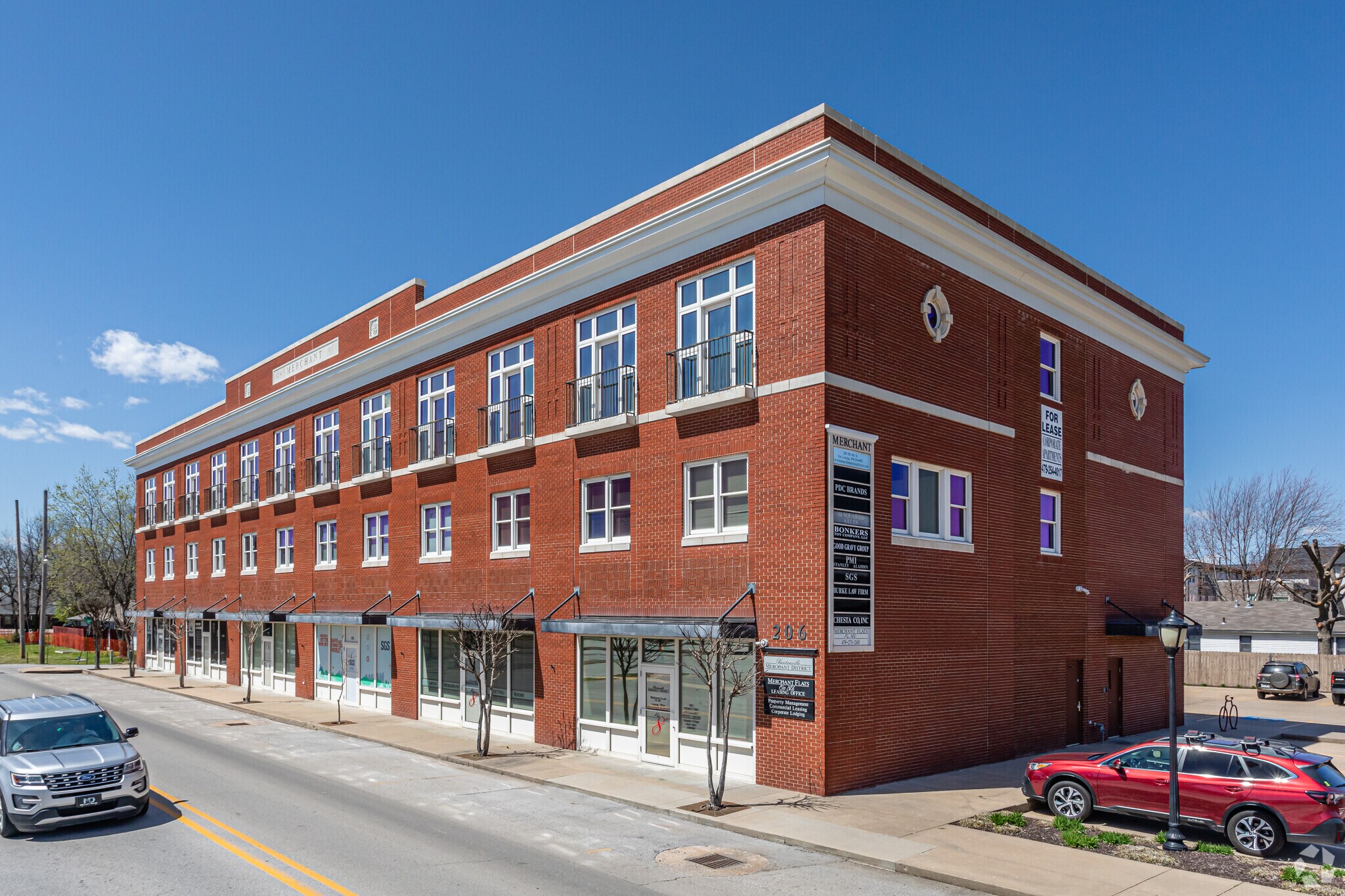 206 SW 8th St, Bentonville, AR for lease Primary Photo- Image 1 of 32