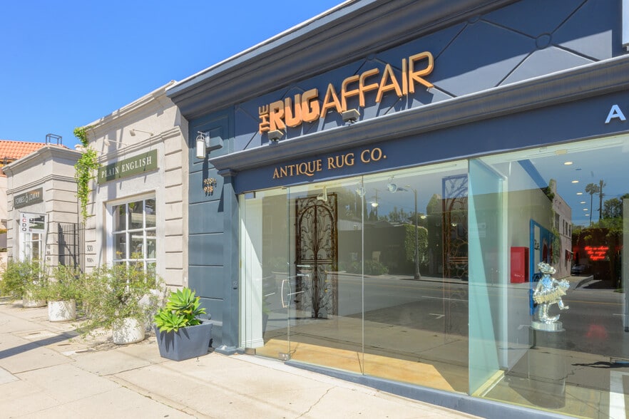 926-928 N La Cienega Blvd, West Hollywood, CA for lease - Building Photo - Image 2 of 8