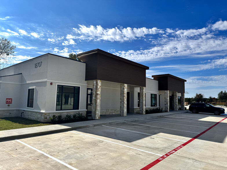 18707 Mueschke Rd, Tomball, TX for lease - Building Photo - Image 2 of 10