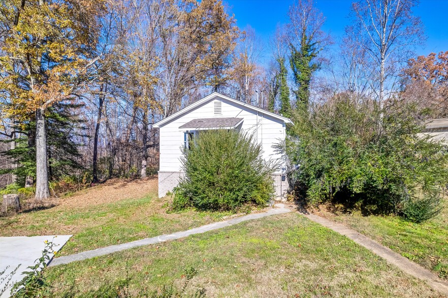 558 W Outer Dr, Oak Ridge, TN for sale - Building Photo - Image 3 of 30