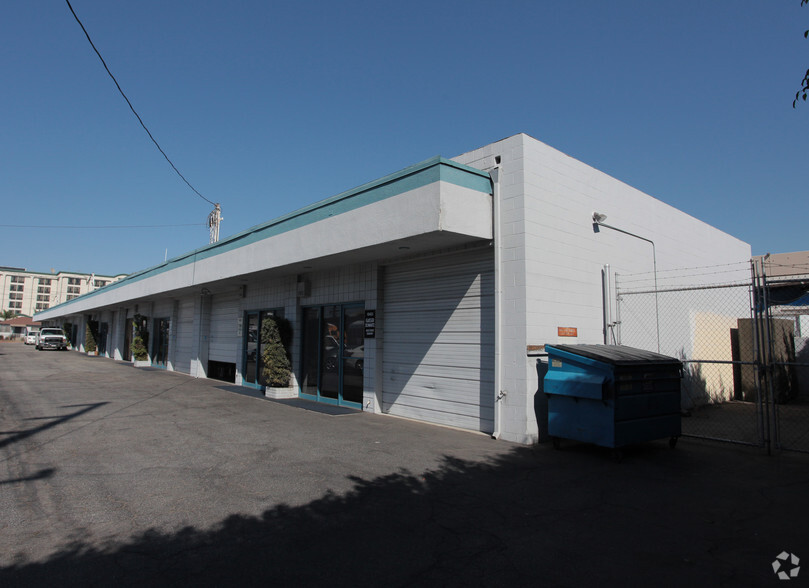 10400-10422 S La Cienega Blvd, Inglewood, CA for sale - Building Photo - Image 1 of 1