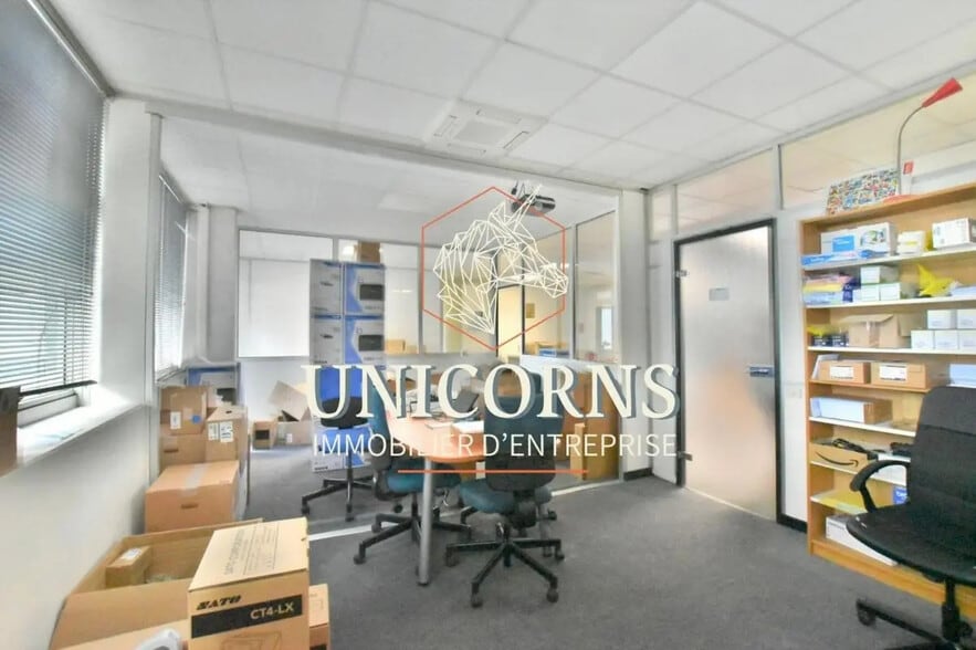 Office in Toulouse for lease - Interior Photo - Image 2 of 3