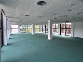 Calle López Santos, 2, Las Rozas de Madrid, Madrid for lease Interior Photo- Image 1 of 2