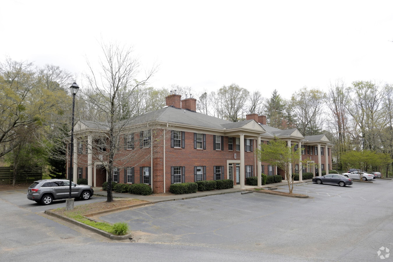 425 E Crossville Rd, Roswell, GA 30075 Roswell Executive Center