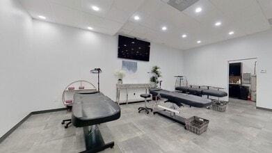 19002-19148 Brookhurst St, Huntington Beach, CA for lease Interior Photo- Image 1 of 6