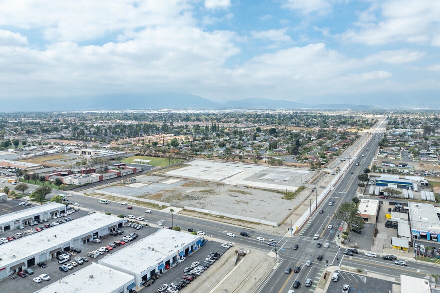 160 N Cactus Ave, Rialto, CA for lease - Primary Photo - Image 1 of 8