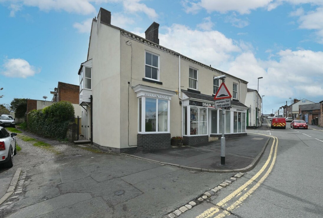 2-4 Congleton Rd, Biddulph for lease Primary Photo- Image 1 of 2