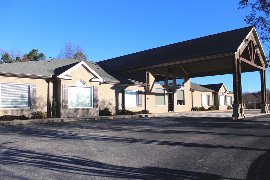 3120 Frontage Rd, Gainesville, GA for sale - Building Photo - Image 1 of 1