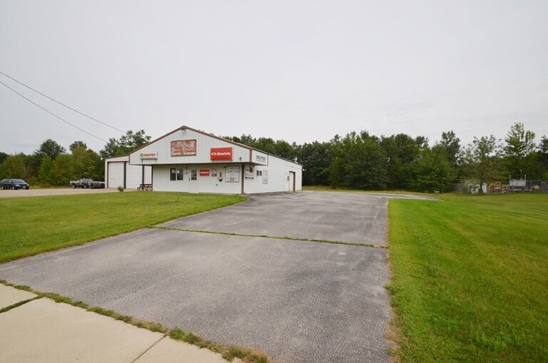 148 Evergreen Rd, Oconto, WI for sale - Primary Photo - Image 1 of 1