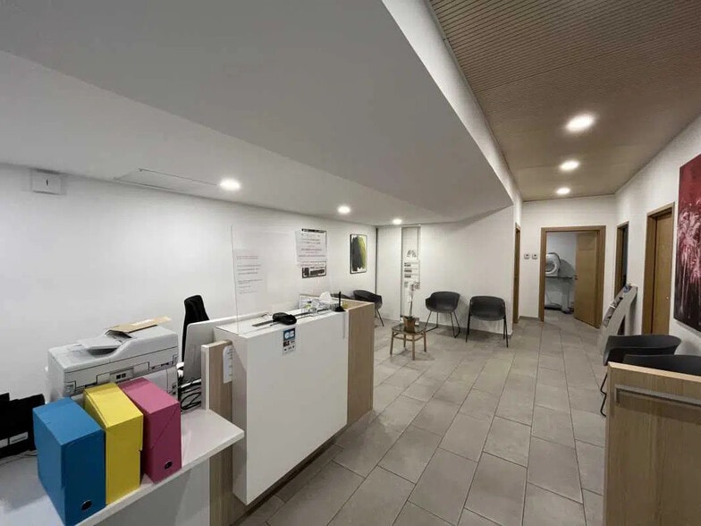 Office in Bordeaux for sale - Building Photo - Image 3 of 8