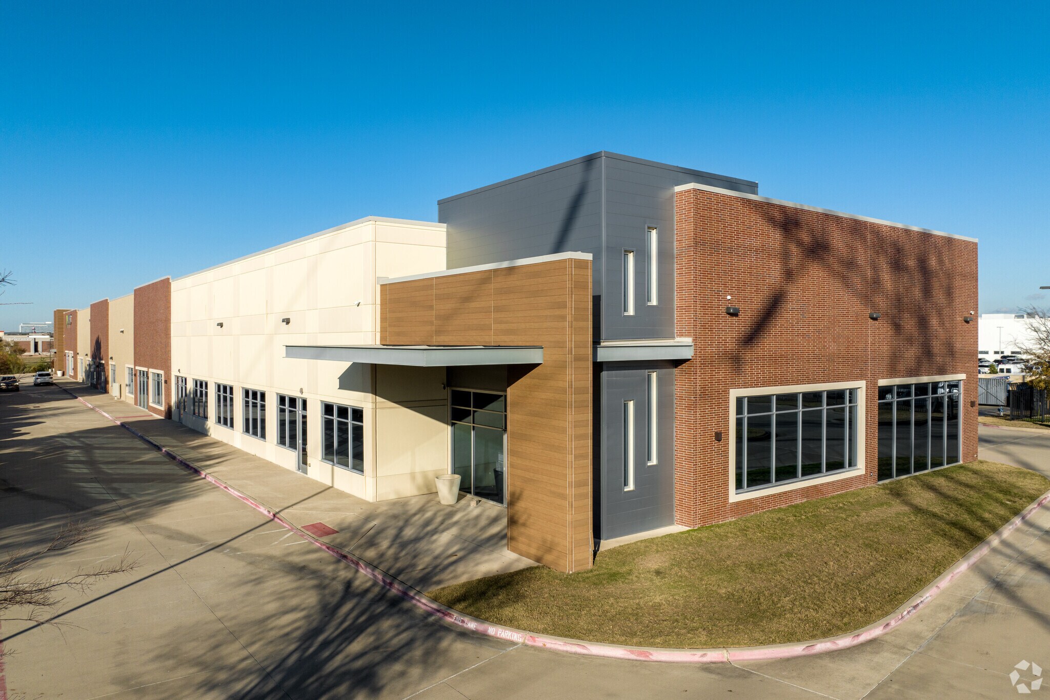 6300 Communications Pky, Plano, TX for sale Primary Photo- Image 1 of 1