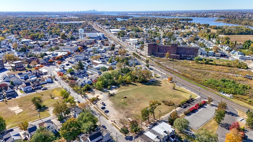 Dual-Site Vertical Cannabis Portfolio portfolio of 2 properties for sale on LoopNet.com - Aerial - Image 2 of 33