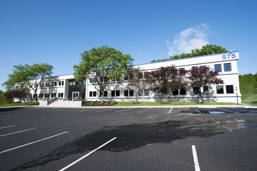 575 Route 28, Raritan, NJ for lease - Building Photo - Image 1 of 27