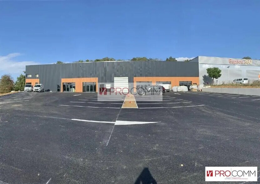 Retail in Luisant for lease - Building Photo - Image 2 of 4