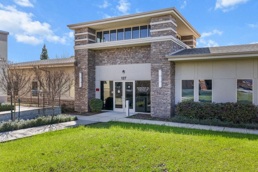 127 Raley Blvd, Chico, CA for sale - Primary Photo - Image 1 of 4