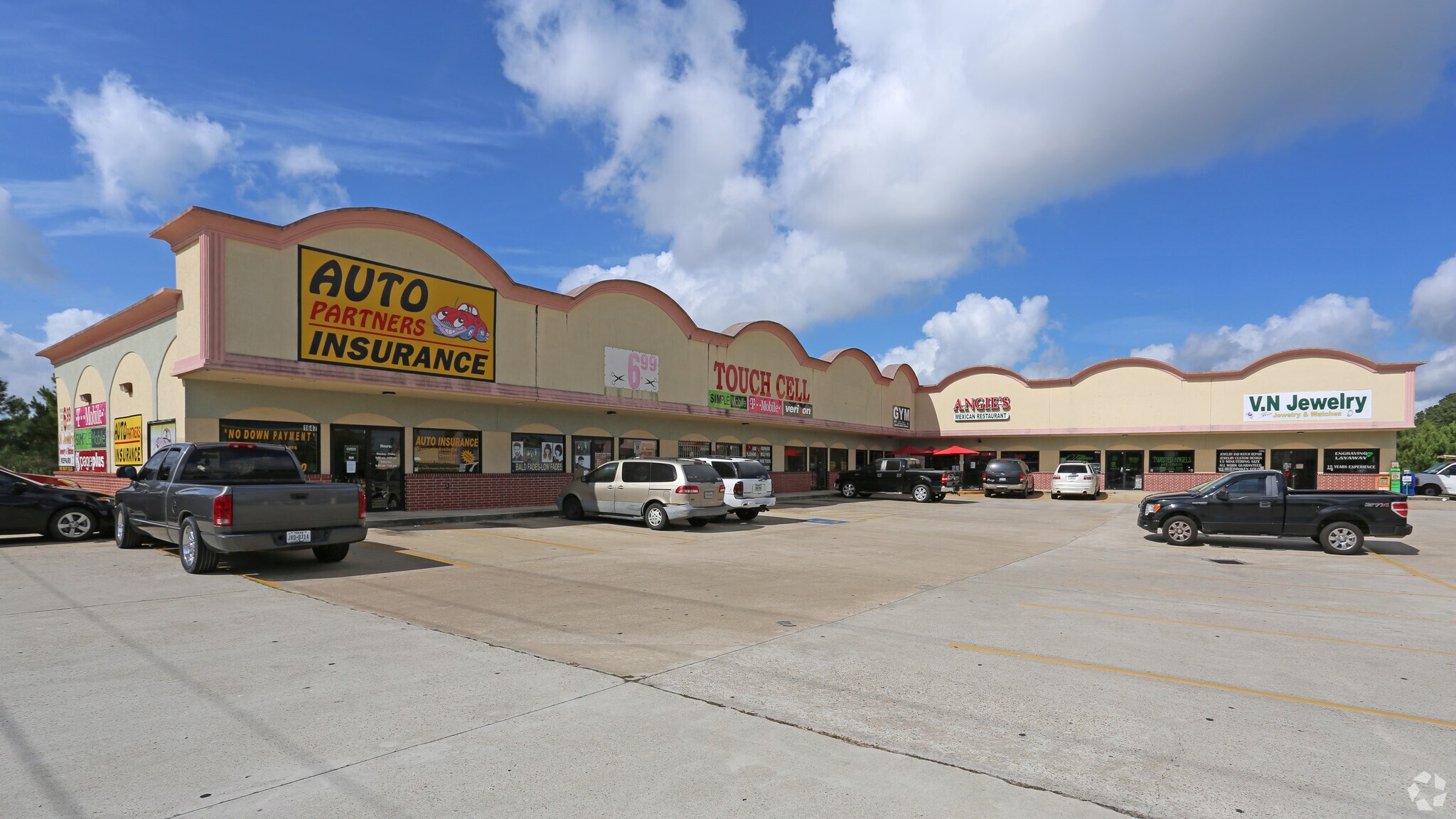 1647 Frazier St, Conroe, TX for sale Primary Photo- Image 1 of 1