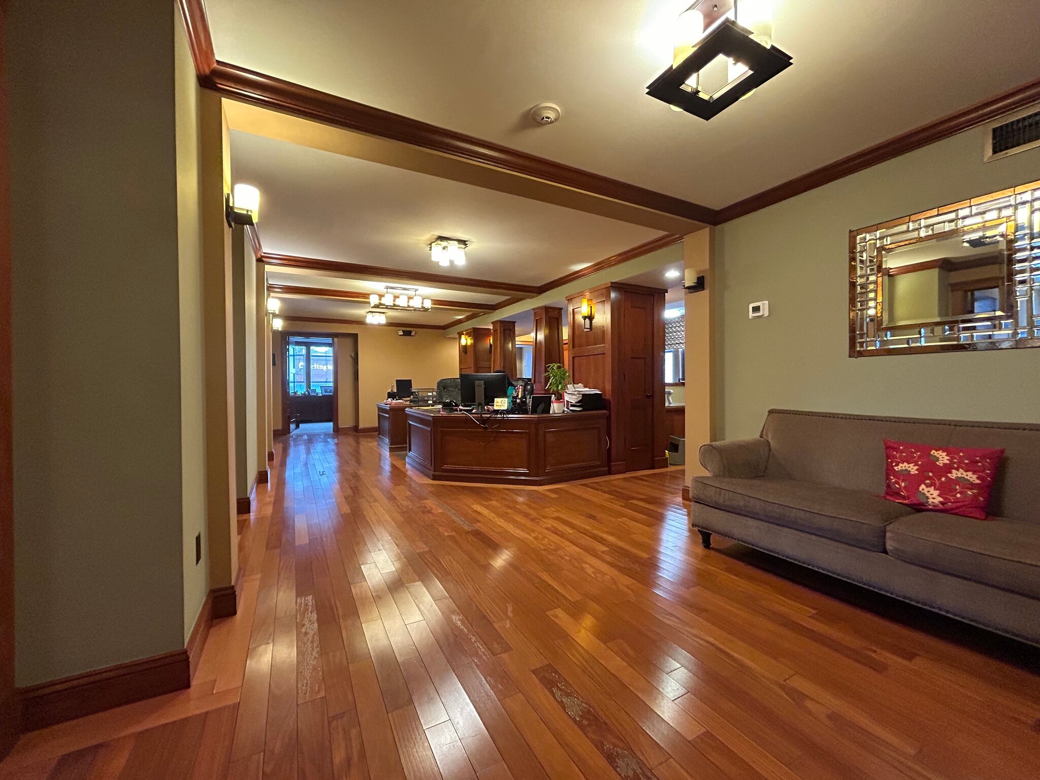 14 Mamaroneck Ave, White Plains, NY for lease Interior Photo- Image 1 of 5