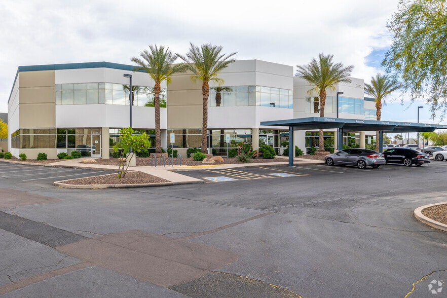 7812 E Acoma Dr, Scottsdale, AZ for lease - Primary Photo - Image 1 of 7