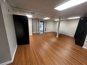 12 Cardinal Rd, Hilton Head Island, SC for lease Interior Photo- Image 2 of 7