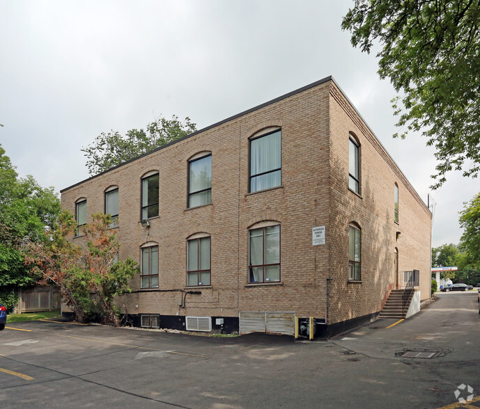 1057 Main St W, Hamilton, ON for lease - Building Photo - Image 3 of 4