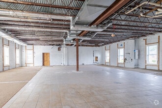 8780 Centreville Rd, Manassas, VA for lease Interior Photo- Image 2 of 6