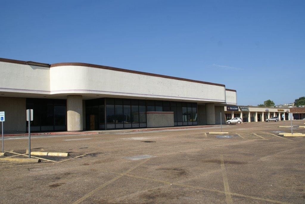 2202 S Market St, Brenham, TX 77833 Property Record