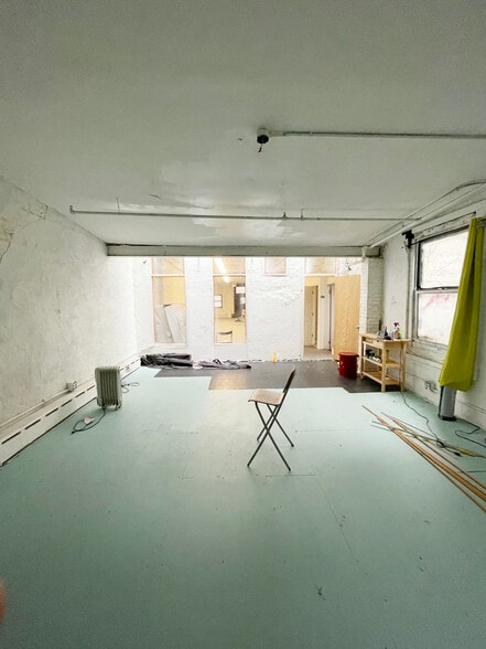 7 Dunham Pl, Brooklyn, NY for lease - Building Photo - Image 3 of 5