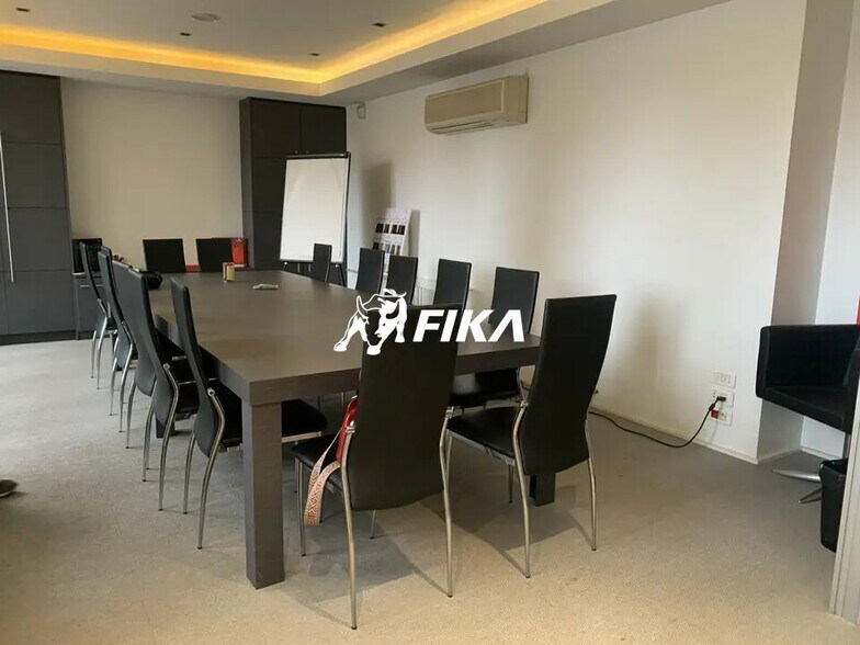 Office in Toulouse for lease - Building Photo - Image 1 of 5