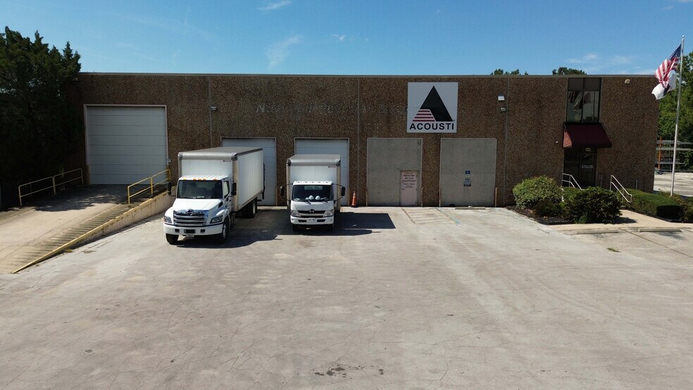 6959 Stuart Ave, Jacksonville, FL for lease - Building Photo - Image 2 of 6