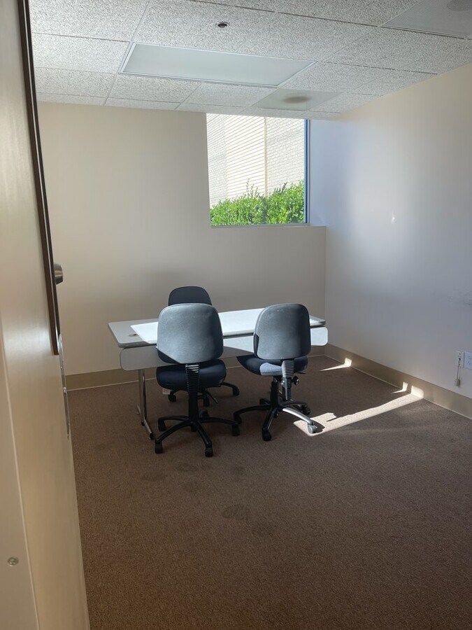 5800A Brookshire Blvd, Charlotte, NC 28216