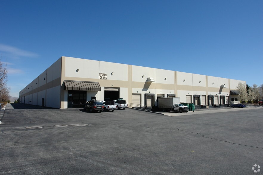 4945 Aircenter Cir, Reno, NV for lease - Building Photo - Image 1 of 5