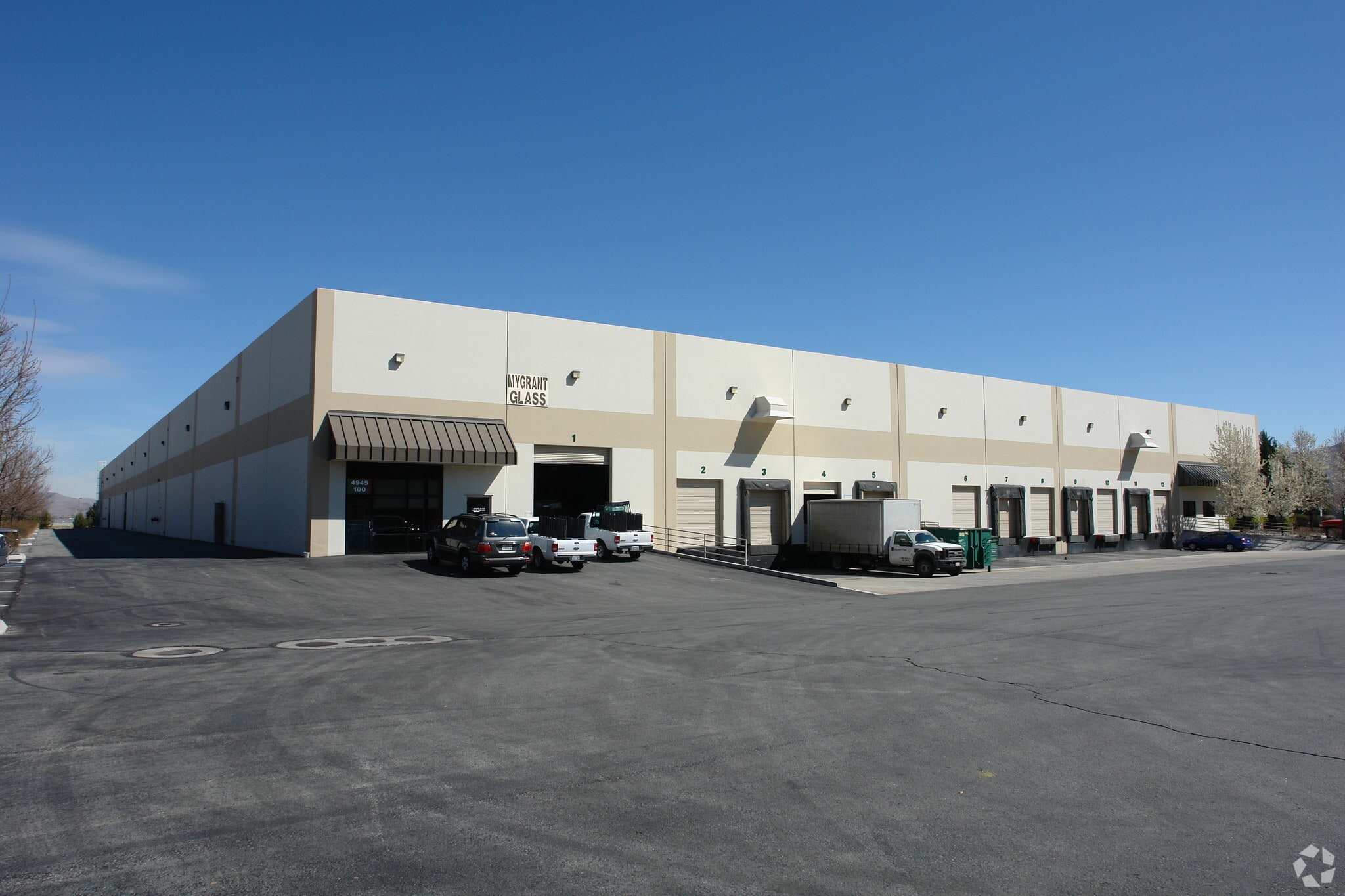 4945 Aircenter Cir, Reno, NV for lease Building Photo- Image 1 of 6