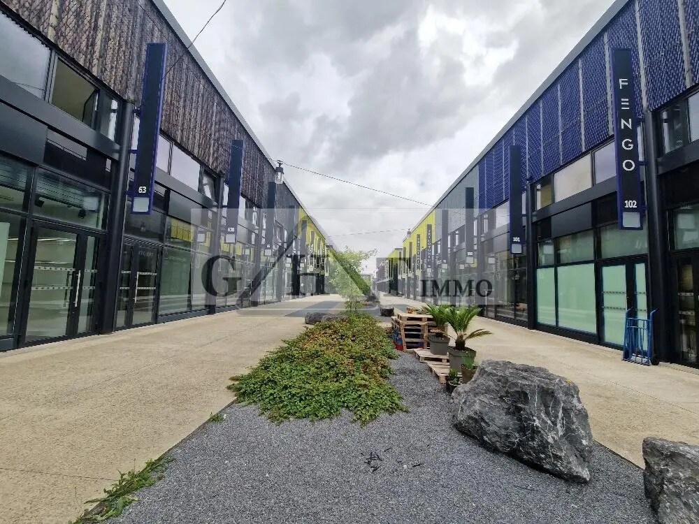 Industrial in Tremblay-en-France for sale Building Photo- Image 1 of 18