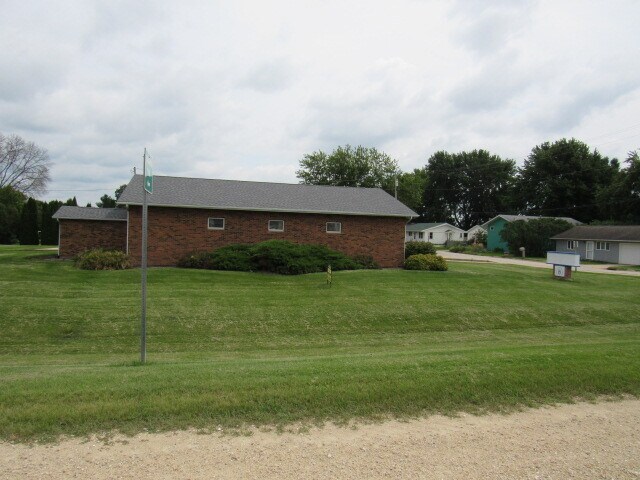 101 E 10th St, Monticello, IA for sale Primary Photo- Image 1 of 1